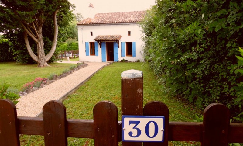 front-of-house-feature